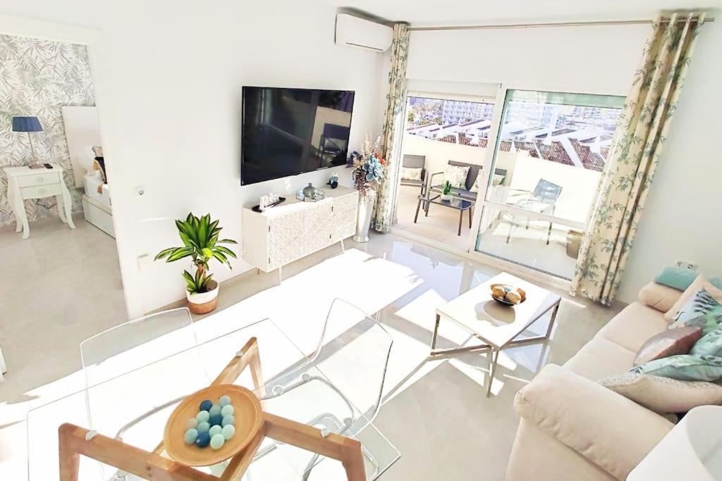Lux. Frontbeach-Terrace. 5 Pools.Tv. 2 A.C.Netflix Benalmádena Exterior photo