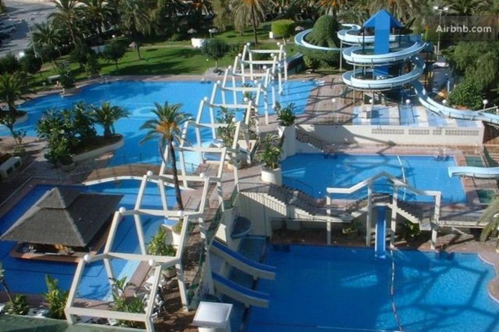 Lux. Frontbeach-Terrace. 5 Pools.Tv. 2 A.C.Netflix Benalmádena Exterior photo