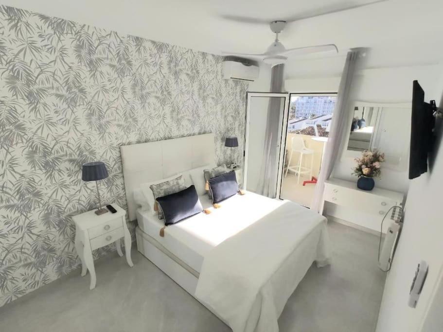 Lux. Frontbeach-Terrace. 5 Pools.Tv. 2 A.C.Netflix Benalmádena Exterior photo