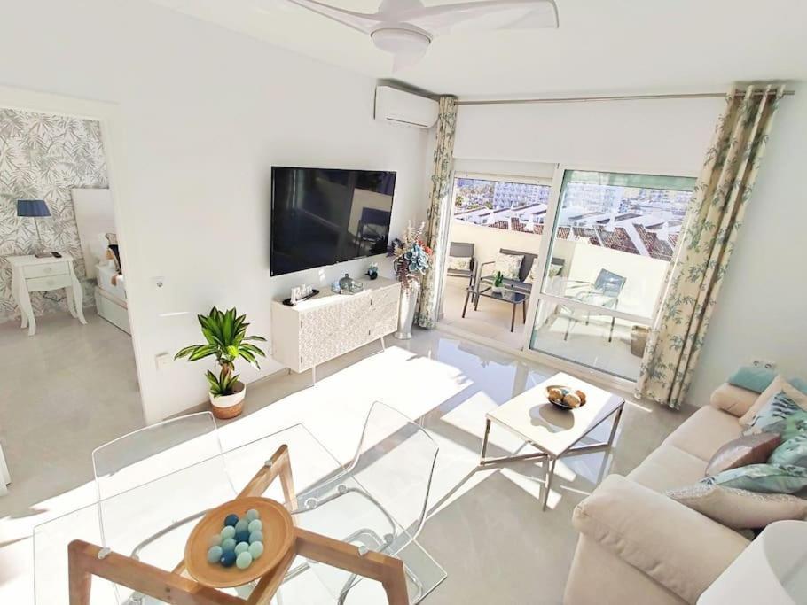 Lux. Frontbeach-Terrace. 5 Pools.Tv. 2 A.C.Netflix Benalmádena Exterior photo
